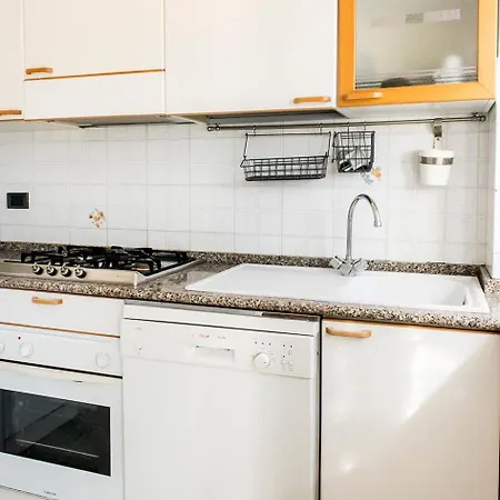 Sirolo, Quadrilocale In Centro Con Terrazzo E Garage - S069 시롤로